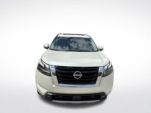 Used 2023 Nissan Pathfinder Platinum w/ Cargo Package AWD/4WD image 8
