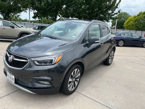 Used 2017 Buick Encore Essence FWD image 3