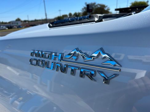 Used 2026 Chevrolet Silverado 3500 High Country w/ Technology Package image 6