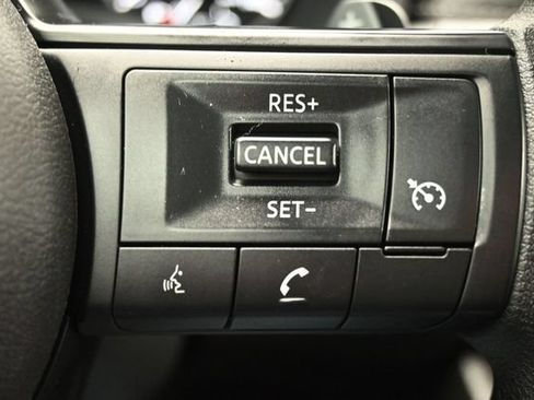Used 2023 Nissan Rogue S FWD image 23