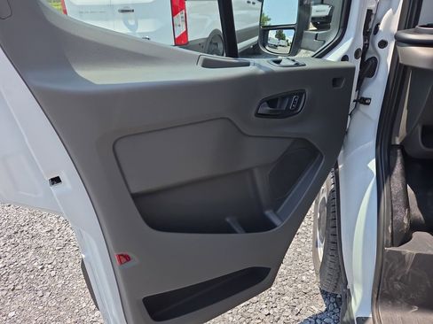 New 2024 Ford Transit 250 148 Medium Roof image 22