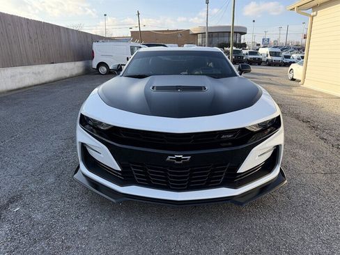 Used 2019 Chevrolet Camaro SS image 4