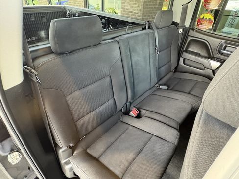 Used 2019 Chevrolet Silverado 1500 LT AWD/4WD image 28