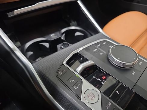 Certified 2025 BMW 330i xDrive Sedan w/ Convenience Package AWD/4WD image 21