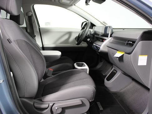 Used 2024 Hyundai Ioniq 5 SE RWD image 13