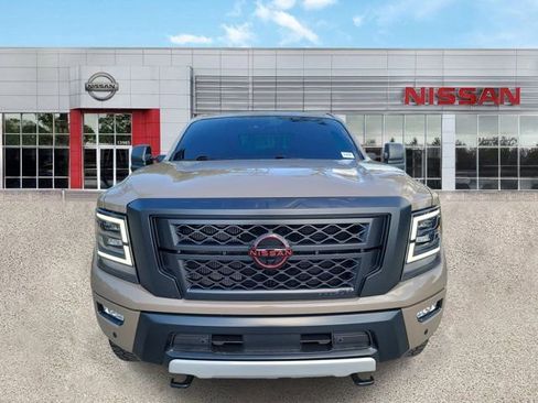 Used 2024 Nissan Titan PRO-4X w/ Pro-4x Convenience Package image 10