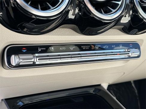 Used 2024 Mercedes-Benz EQB 250+ image 38