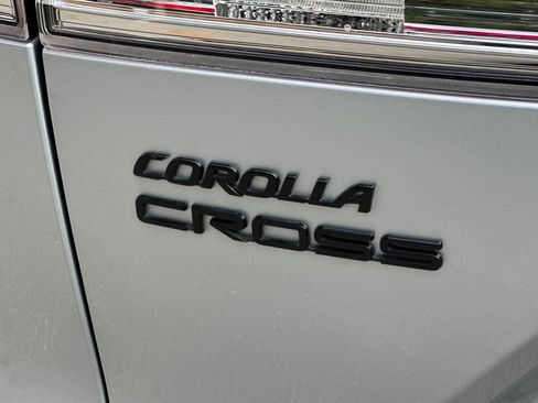 Certified 2025 Toyota Corolla Cross AWD Hybrid image 26