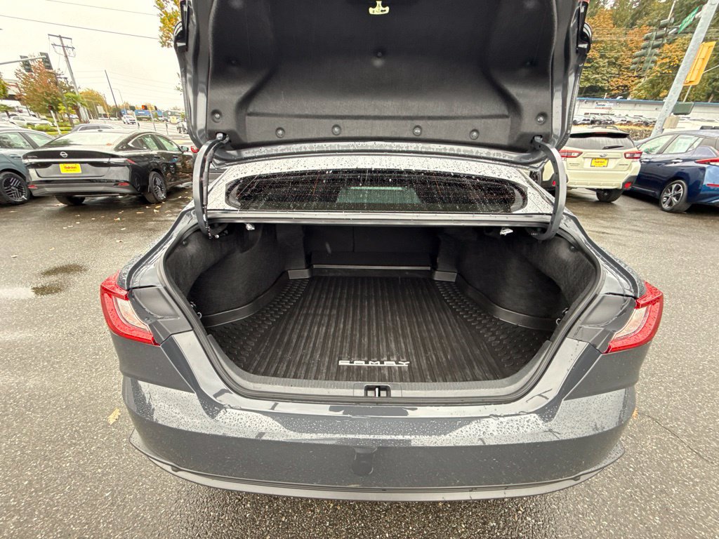 Used 2026 Toyota Camry SE w/ Convenience Package AWD/4WD image 13