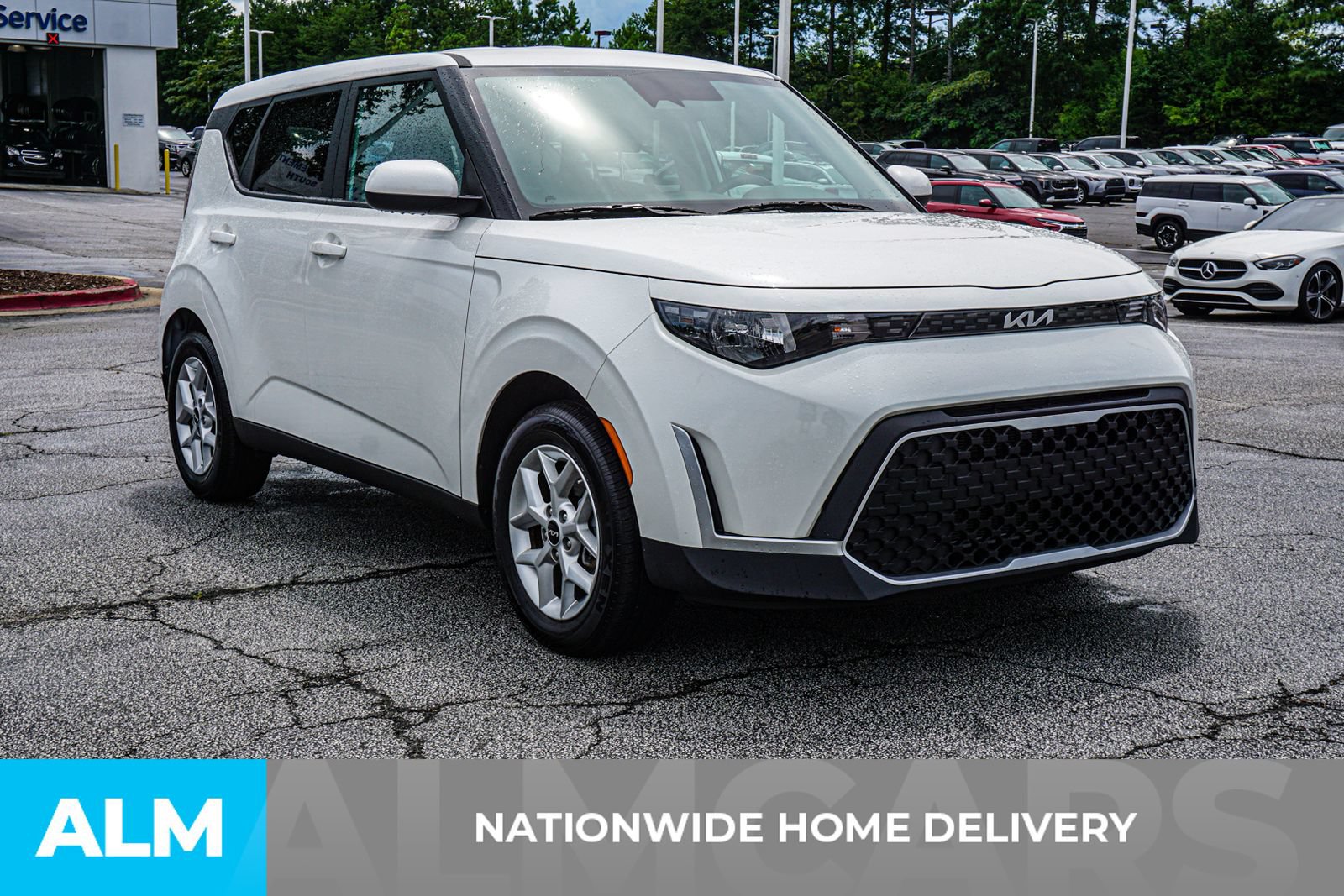 Used 2025 Kia Soul LX w/ LX Technology Package FWD image 5