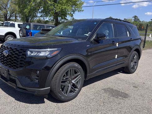 New 2026 Ford Explorer ST-Line image 6