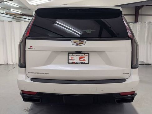 Used 2022 Cadillac Escalade ESV Sport RWD image 30