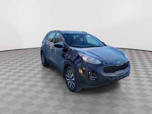 Used 2017 Kia Sportage EX image 2