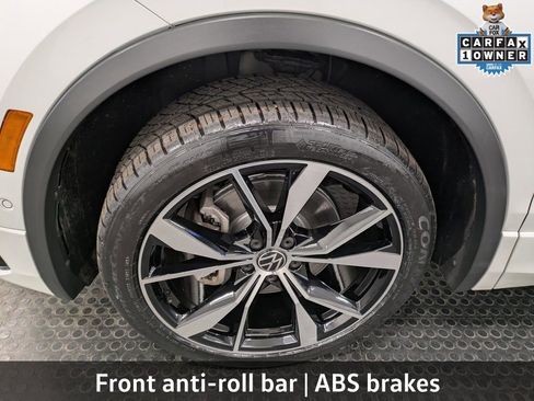Used 2022 Volkswagen Tiguan SEL R-Line AWD/4WD image 9