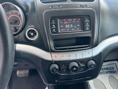 Used 2014 Dodge Journey FWD image 19