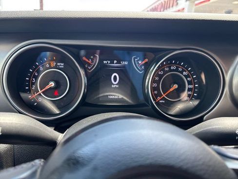 Used 2020 Jeep Wrangler Sport AWD/4WD image 21