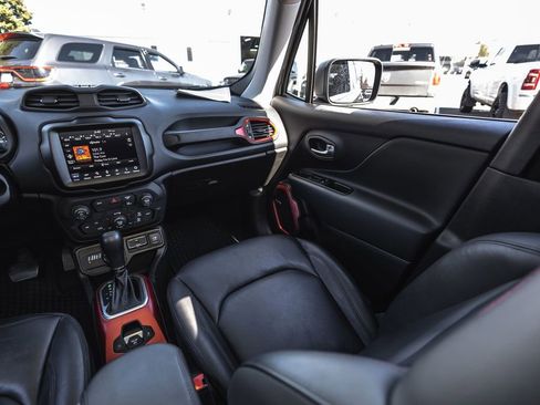 Used 2021 Jeep Renegade Trailhawk w/ Sun & Sound Group image 23