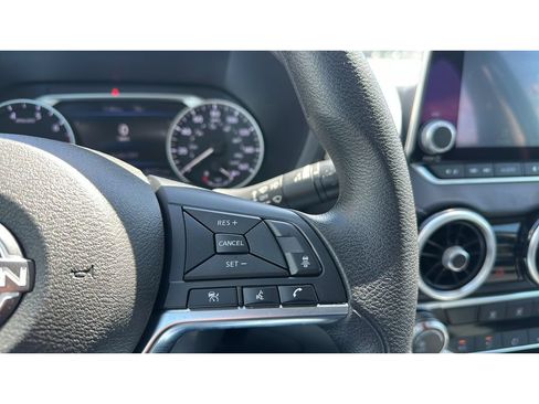 Used 2024 Nissan Sentra SV FWD image 22