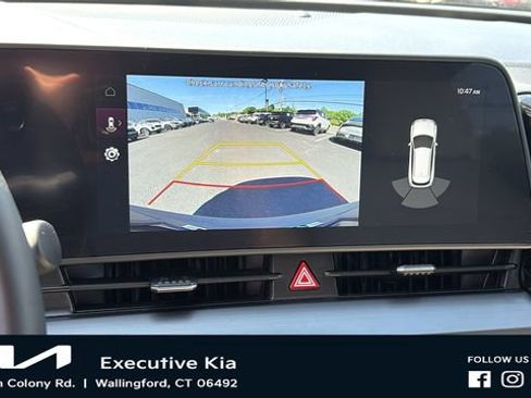 Certified 2025 Kia Sportage EX AWD/4WD image 18