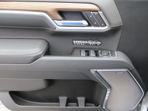 New 2026 Chevrolet Silverado 1500 High Country AWD/4WD image 24