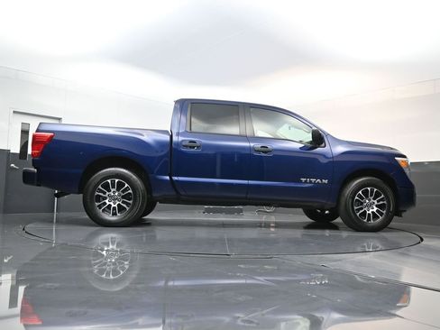 Used 2023 Nissan Titan SV RWD image 21