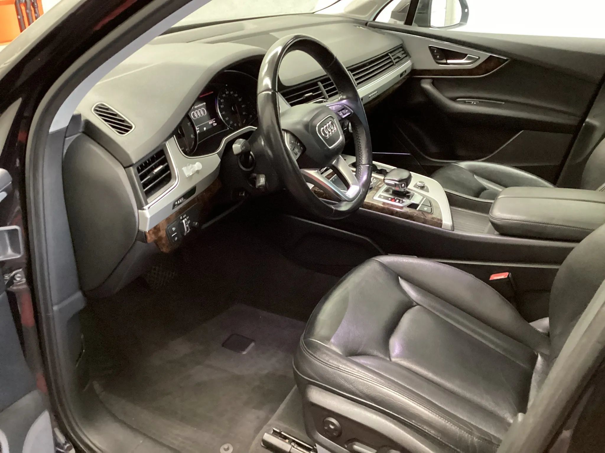 Used 2018 Audi Q7 2.0T Premium Plus w/ Premium Plus Package AWD/4WD image 9