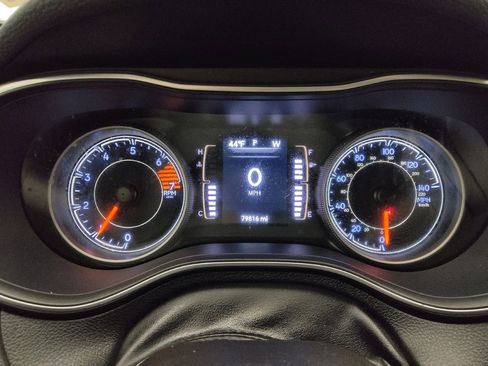 Used 2019 Jeep Cherokee Latitude w/ Popular Appearance Group image 23