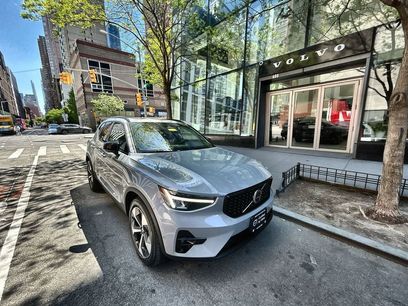 Certified 2025 Volvo XC40 B5 Plus