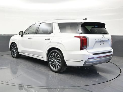 Used 2023 Hyundai Palisade Calligraphy w/ Cargo Package AWD/4WD image 3