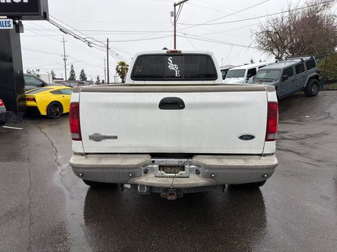 Used 2005 Ford F250 Lariat image 4