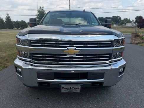 Used 2016 Chevrolet Silverado 2500 LT w/ LT Convenience Package AWD/4WD image 4