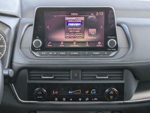 Used 2024 Nissan Rogue SV image 23