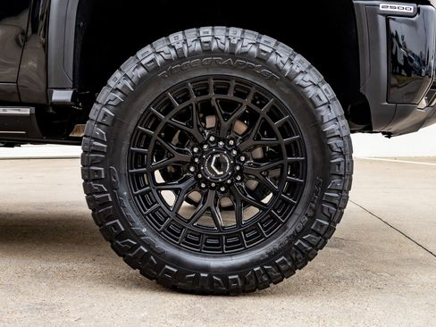 Used 2024 GMC Sierra 2500 Denali Ultimate w/ Max Trailering Package image 12