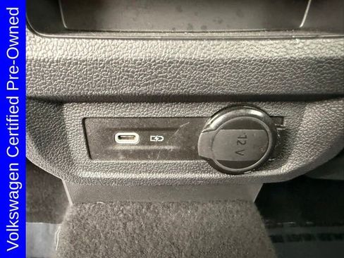 Used 2022 Volkswagen Tiguan SE w/ Panoramic Sunroof Package AWD/4WD image 22