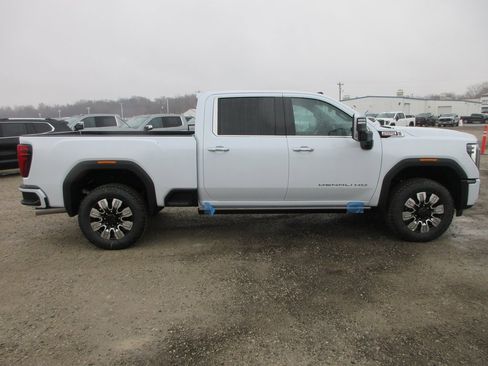 New 2026 GMC Sierra 2500 Denali image 3
