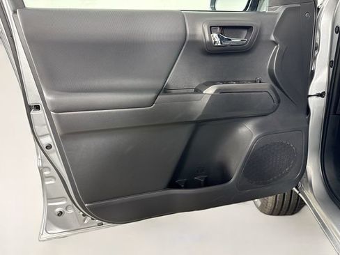 Used 2023 Toyota Tacoma TRD Sport AWD/4WD image 12