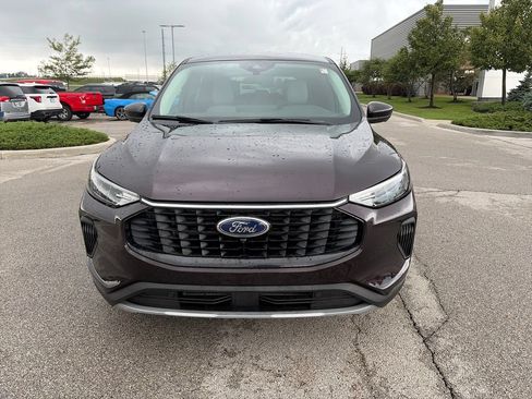 Used 2023 Ford Escape Active w/ Tech Pack #2 FWD image 2
