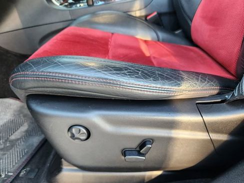 Certified 2015 Jeep Grand Cherokee SRT w/ Quick Order Package 26J image 27