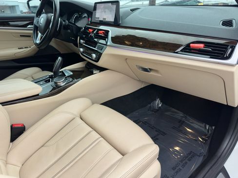 Used 2017 BMW 530i xDrive image 56
