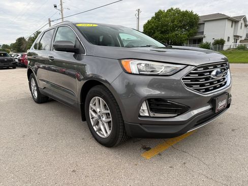 Used 2021 Ford Edge SEL w/ Convenience Package AWD/4WD image 3