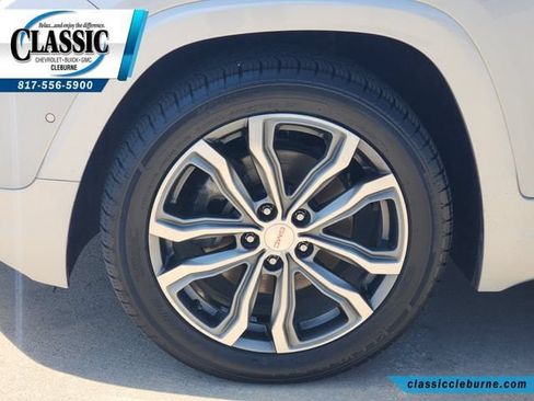 Used 2020 GMC Terrain Denali w/ Denali Premium Package FWD image 13