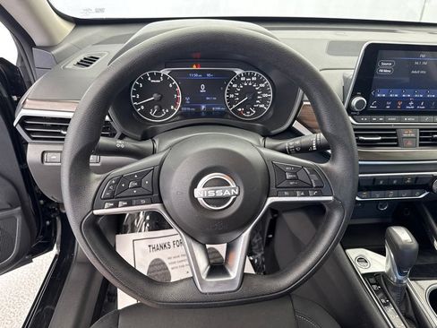 Used 2024 Nissan Altima 2.5 SV FWD image 26