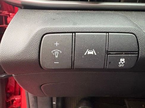 Certified 2021 Hyundai Elantra SEL image 11