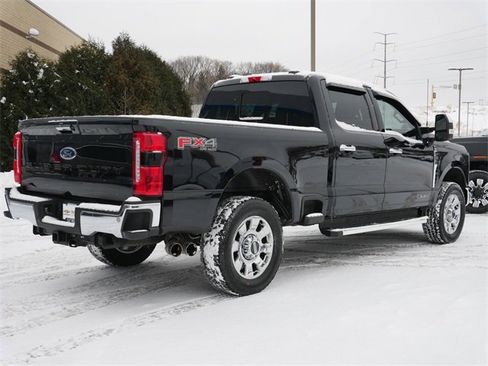 Used 2023 Ford F250 Lariat w/ Chrome Package image 7