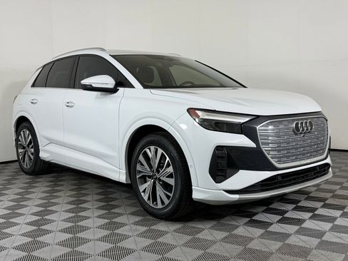 Used 2023 Audi Q4 e-tron Premium Plus w/ Premium Plus image 7