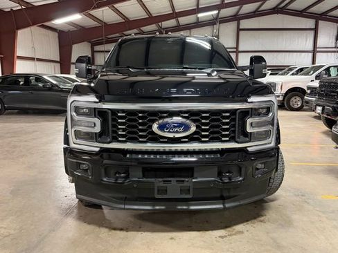 Used 2025 Ford F450 Platinum w/ FX4 Off-Road Package AWD/4WD image 2