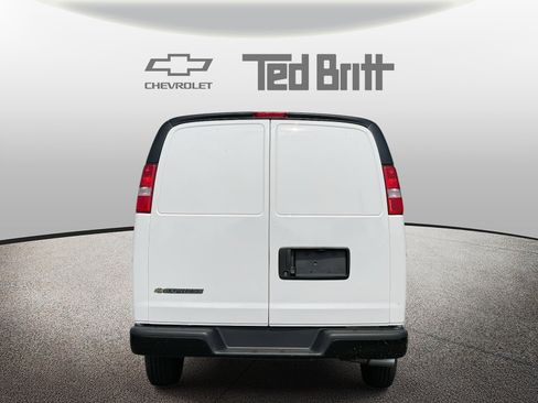 New 2025 Chevrolet Express 3500 Extended image 5
