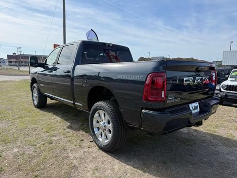 New 2026 RAM 2500 Laramie w/ Sport Appearance Package AWD/4WD image 4