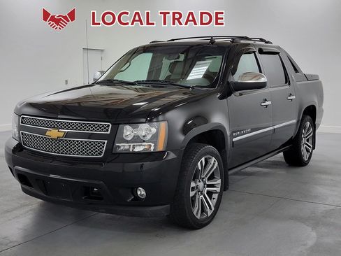 Used 2013 Chevrolet Avalanche LTZ AWD/4WD image 4