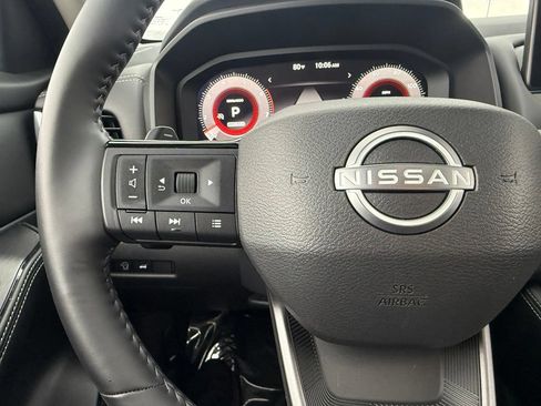 Used 2025 Nissan Rogue Platinum FWD image 10